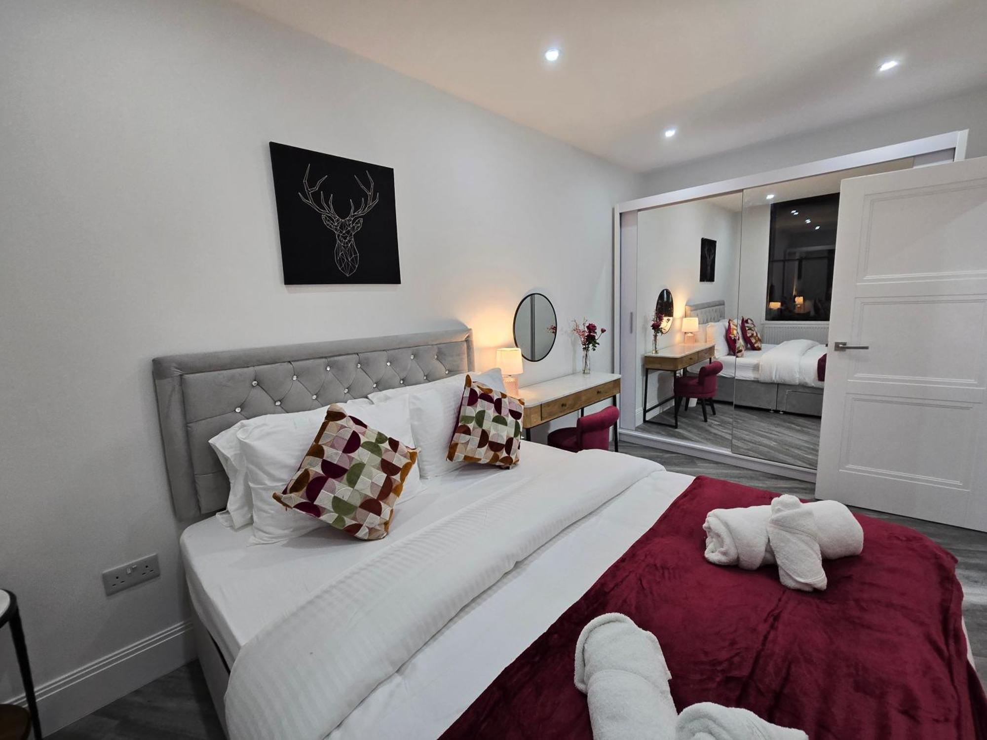 Abbey Corner By Nivaas Apartment Рединг Екстериор снимка
